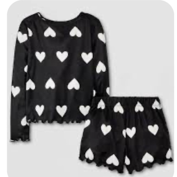 EUC Cat and Jack Pajamas Black and white Hearts Size Small 6/7 - Picture 1 of 6